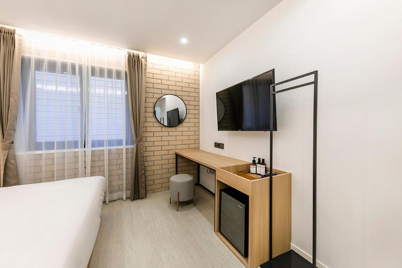Hotel Yaja Gimhae Екстер'єр фото