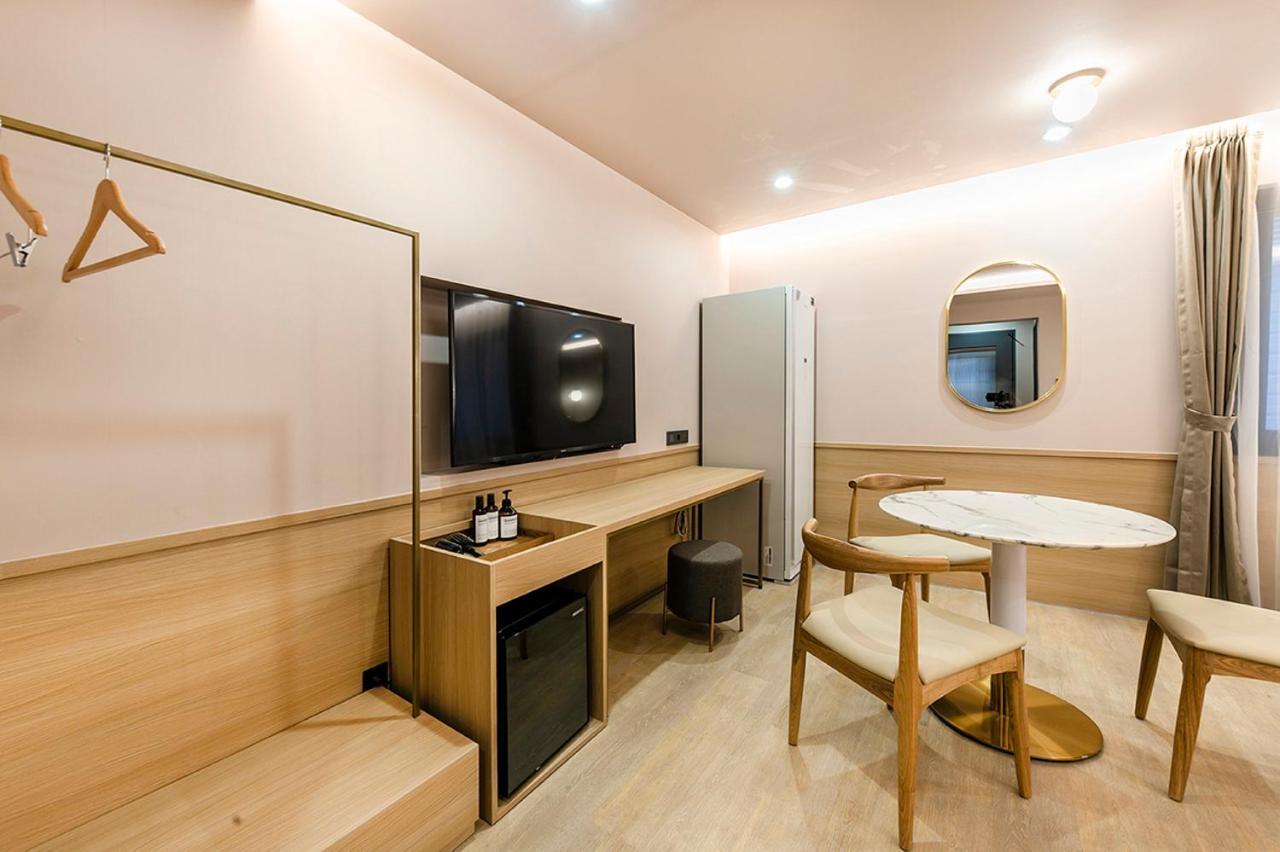 Hotel Yaja Gimhae Екстер'єр фото