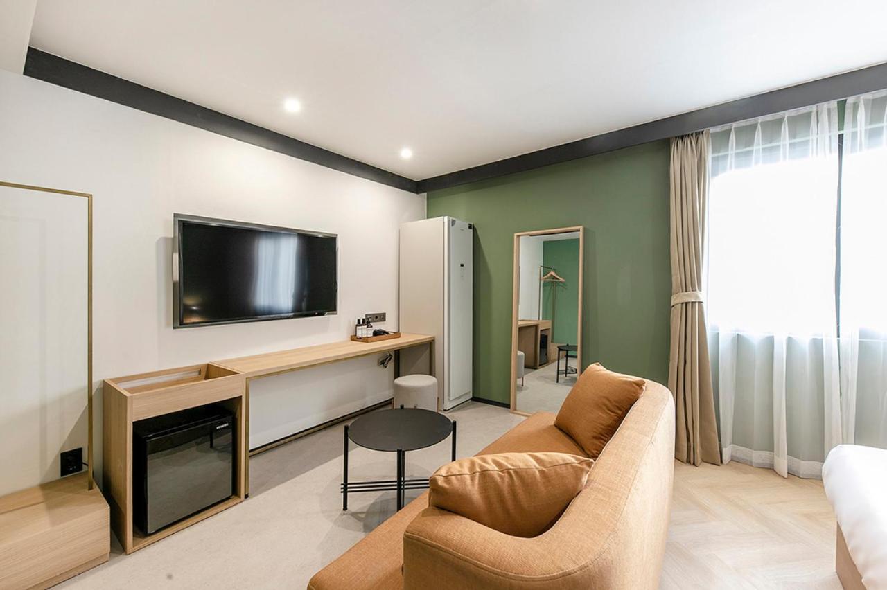 Hotel Yaja Gimhae Екстер'єр фото
