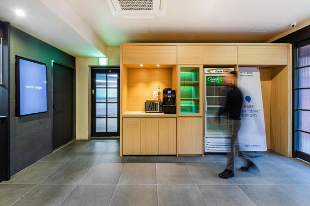 Hotel Yaja Gimhae Екстер'єр фото