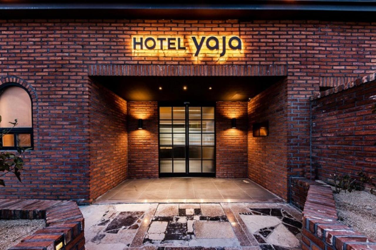 Hotel Yaja Gimhae Екстер'єр фото