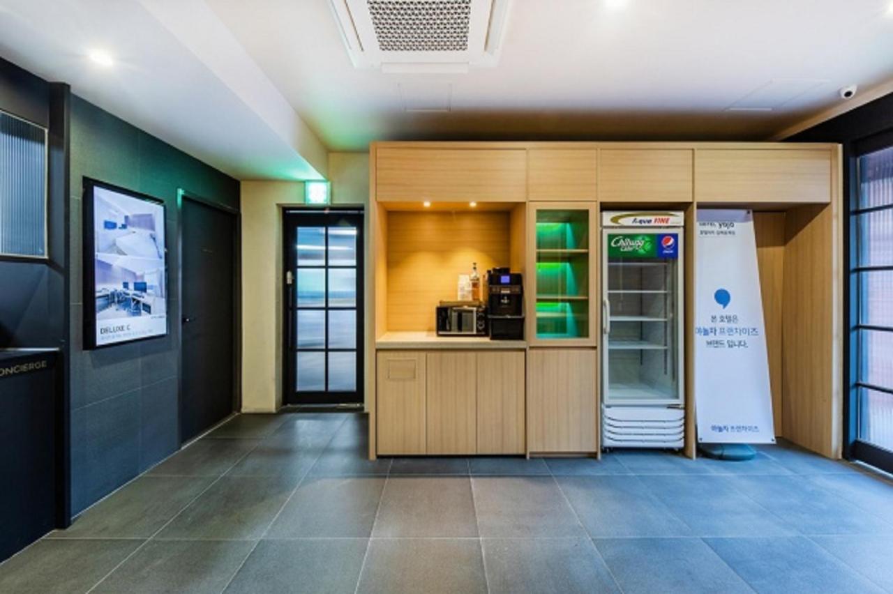 Hotel Yaja Gimhae Екстер'єр фото
